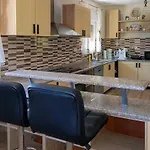 Stunning In With Kitchen Feriehus