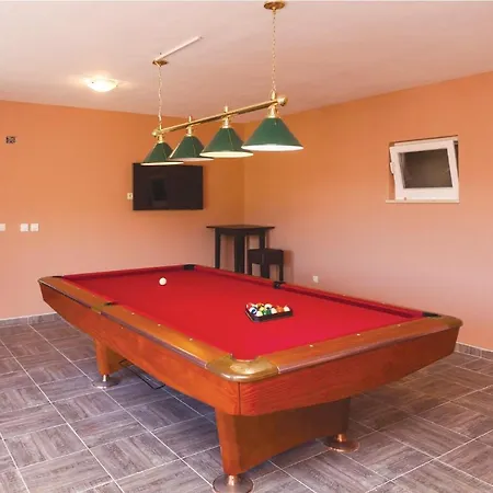 Stunning In With Kitchen Hébergement de vacances *