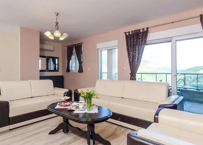 Stunning In With Kitchen *